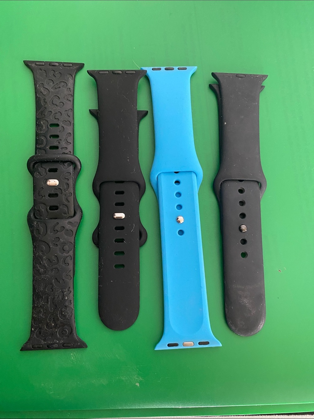 Silicone Smartwatch Bands in Black and Bright Blue - Universal Fit